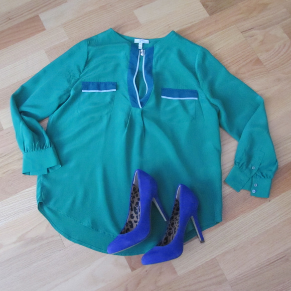 Joie Tops - ❗️⬇️ JOIE Silk shirt